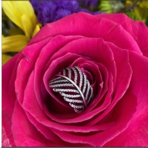 Sterling Silver Ring Leaf Pandora CZ Bling NEW Size 7 - Picture 11 of 13